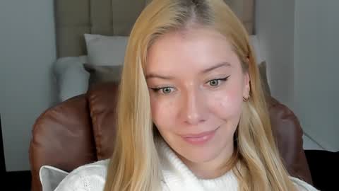 Snapshot of sofia_woodss chatting on 7, 12, 2024 Sofia online show from 7, 12, 2024
