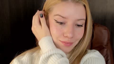 Snapshot of sofia_woodss chatting on 10, 12, 2024 Sofia online show from 10, 12, 2024