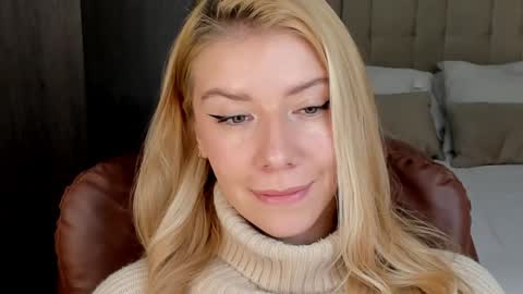 Snapshot of sofia_woodss chatting on 12, 12, 2024 Sofia online show from 12, 12, 2024