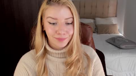 Snapshot of sofia_woodss chatting on 12, 12, 2024 Sofia online show from 12, 12, 2024