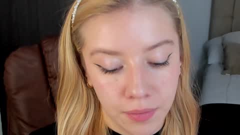 Snapshot of sofia_woodss chatting on 19, 12, 2024 Sofia online show from 19, 12, 2024