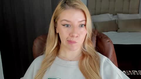 Snapshot of sofia_woodss chatting on 20, 12, 2024 Sofia online show from 20, 12, 2024