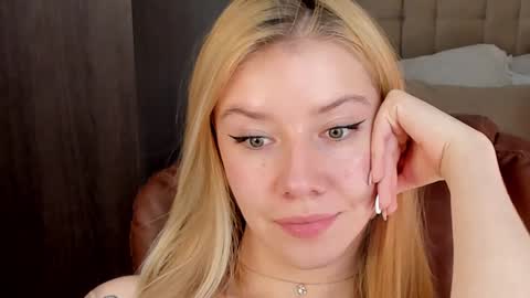 Snapshot of sofia_woodss chatting on 26, 12, 2024 Sofia online show from 26, 12, 2024