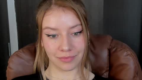 Snapshot of sofia_woodss chatting on 14, 1, 2025 Sofia online show from 14, 1, 2025