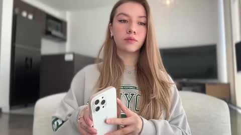 Snapshot of sofia_woodss chatting on 18, 1, 2025 Sofia online show from 18, 1, 2025