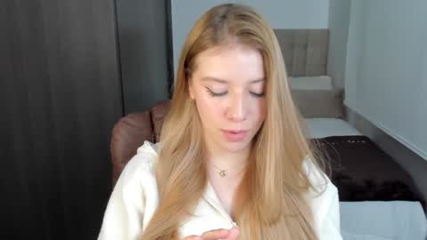 Snapshot of sofia_woodss chatting on 24, 1, 2025 Sofia online show from 24, 1, 2025