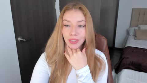 Snapshot of sofia_woodss chatting on 25, 1, 2025 Sofia online show from 25, 1, 2025