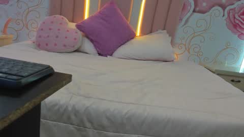 sofiaabigboobs online show from 4, 12, 2025