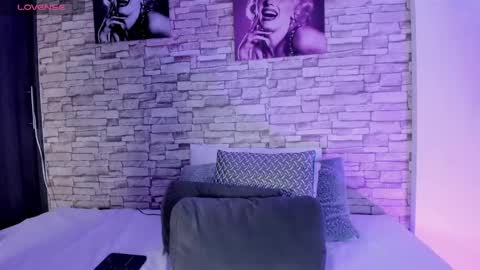 sofiaalarson online show from 15, 3, 2026