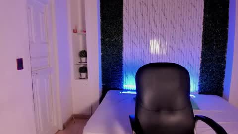 Sofia caramel online show from 12, 2, 2026