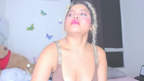 Snapshot of sofiacastillo01 chatting on 21, 4, 2026 sofiacastillo01 online show from 21, 4, 2026