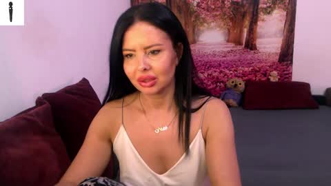 Snapshot of sofialiub chatting on 22, 12, 2024 sofialiub online show from 22, 12, 2024