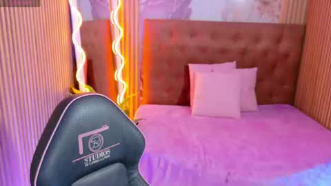 Snapshot of sofiapalmer_tay chatting on 17, 7, 2026 SOFI online show from 17, 7, 2026