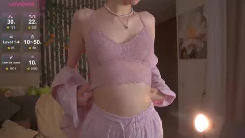 Sofia Help me overcome shynes with 100 thumbs up online show from 27, 11, 2025