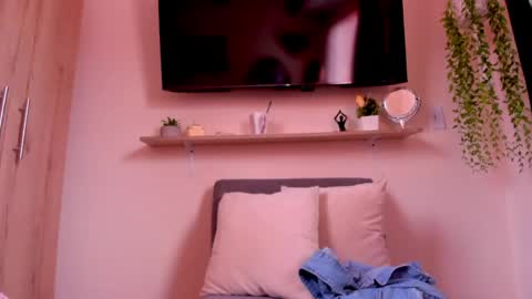 sofiavelez01 online show from 27, 4, 2026