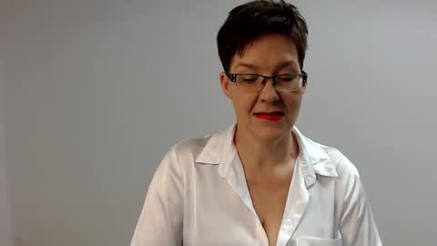 Sofie Velvet online show from 14, 2, 2025