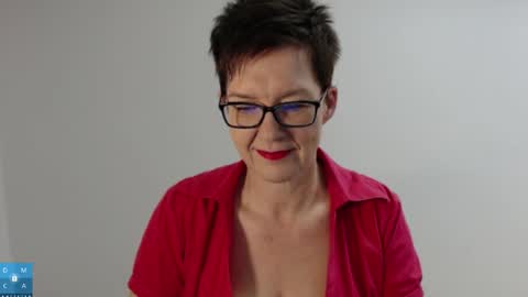 Sofie Velvet online show from 17, 11, 2025