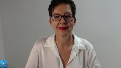 Sofie Velvet online show from 23, 11, 2025