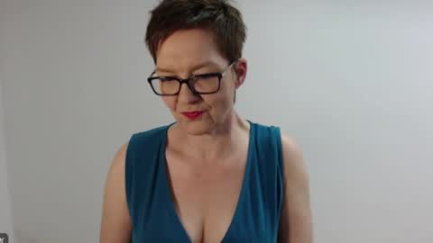 Sofie Velvet online show from 10, 2, 2026