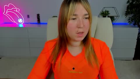 Snapshot of sofii_darling chatting on 20, 11, 2025 sofii_darling online show from 20, 11, 2025