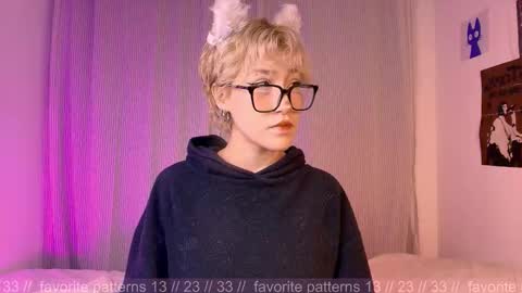 Snapshot of sofii_uwu_ chatting on 2, 11, 2025 Sofii  online show from 2, 11, 2025