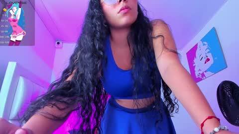  Sofa Daz  online show from 6, 12, 2024