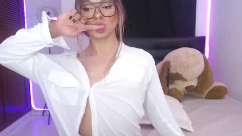   online show from 6, 12, 2024