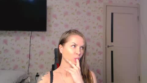 Snapshot of sofiyaruch chatting on 30, 4, 2026 Kaitbrunette and SofiblondeWelcome room Private is Open Make us happy online show from 30, 4, 2026