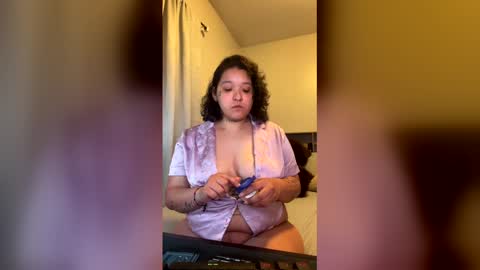 Snapshot of softbutmine chatting on 11, 6, 2026 Layla online show from 11, 6, 2026