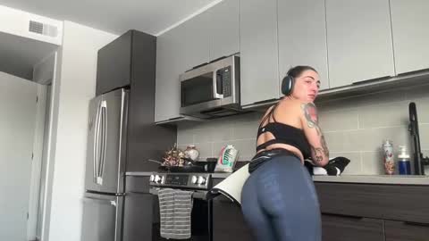 Snapshot of softheatmaria chatting on 17, 12, 2025 Soft Heat Maria online show from 17, 12, 2025