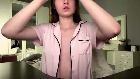 Snapshot of softlygirl chatting on 26, 2, 2026 softlygirl online show from 26, 2, 2026