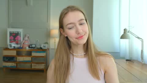 Bella online show from 8, 2, 2025