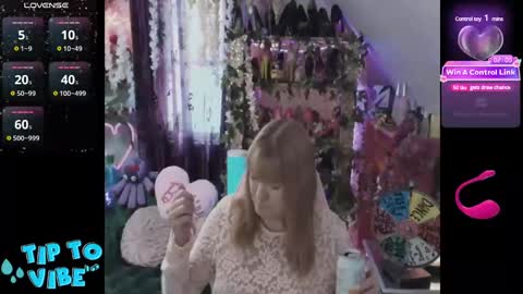 solesticia online show from 17, 2, 2025