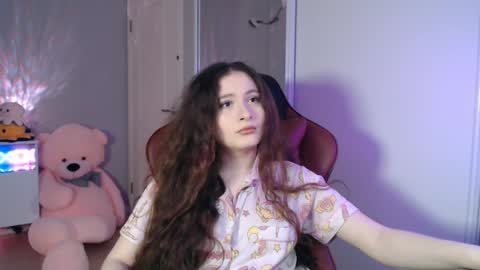 Snapshot of solitudebby chatting on 28, 4, 2026 Becky online show from 28, 4, 2026
