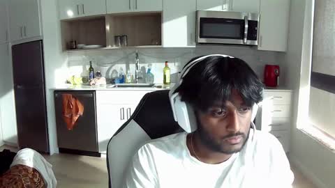 solo online show from 6, 1, 2025