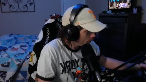 Snapshot of somethinqfunny chatting on 8, 12, 2024 Lover Boi online show from 8, 12, 2024