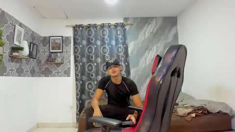 Snapshot of son_hades chatting on 10, 5, 2026 son_hades online show from 10, 5, 2026
