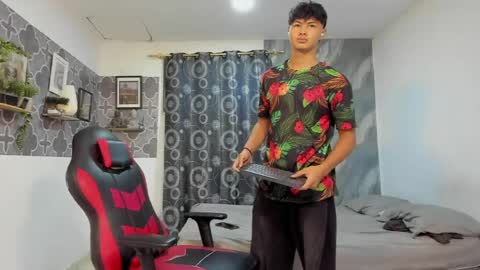 Snapshot of son_hades chatting on 20, 5, 2026 son_hades online show from 20, 5, 2026