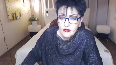 Snapshot of sondrariddle chatting on 5, 5, 2026 sondrariddle online show from 5, 5, 2026
