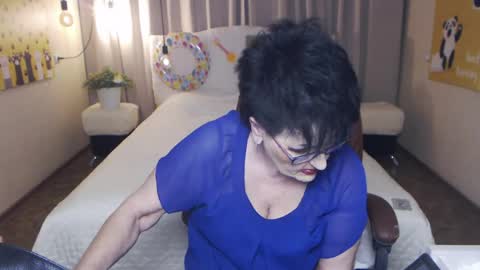 Snapshot of sondrariddle chatting on 25, 5, 2026 sondrariddle online show from 25, 5, 2026