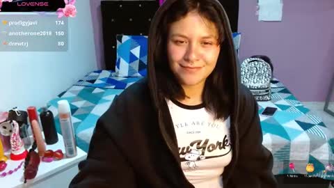 sonialatin69 online show from 7, 2, 2025