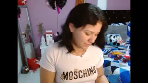 sonialatin69 online show from 28, 2, 2025