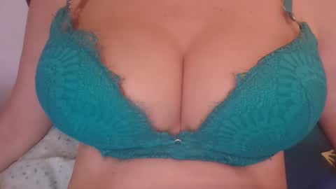 Snapshot of sonnyalee chatting on 10, 11, 2025 Sonnya online show from 10, 11, 2025