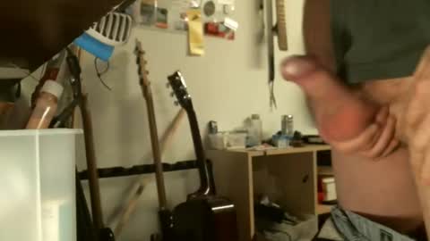 Snapshot of sonnyboy18 chatting on 12, 12, 2024 BruceWilly online show from 12, 12, 2024