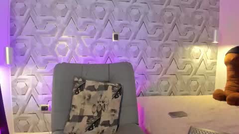 sophie online show from 7, 7, 2026
