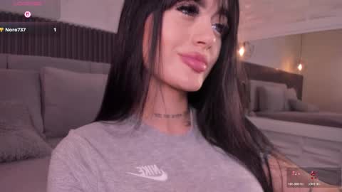 Snapshot of sophi_carter chatting on 28, 10, 2025 Sophi online show from 28, 10, 2025