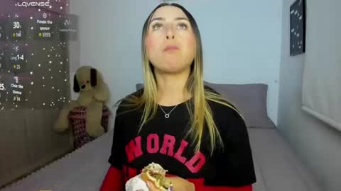 Snapshot of sophi_moreno chatting on 30, 6, 2026 Sofi online show from 30, 6, 2026