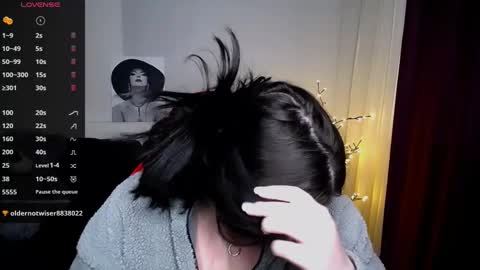 sophia__olsen online show from 15, 2, 2025