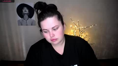 sophia__olsen online show from 11, 9, 2025