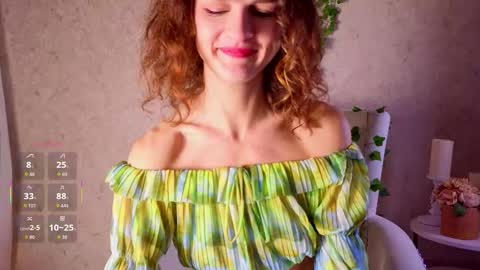 Snapshot of sophia_dreamy chatting on 11, 9, 2025 Sophia online show from 11, 9, 2025